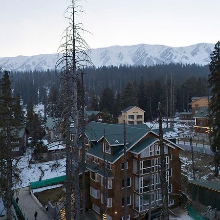 Hotel Pine Spring Gulmarg Exterior photo