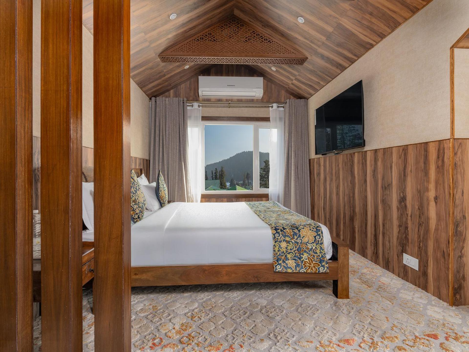 Hotel Pine Spring Gulmarg Exterior photo