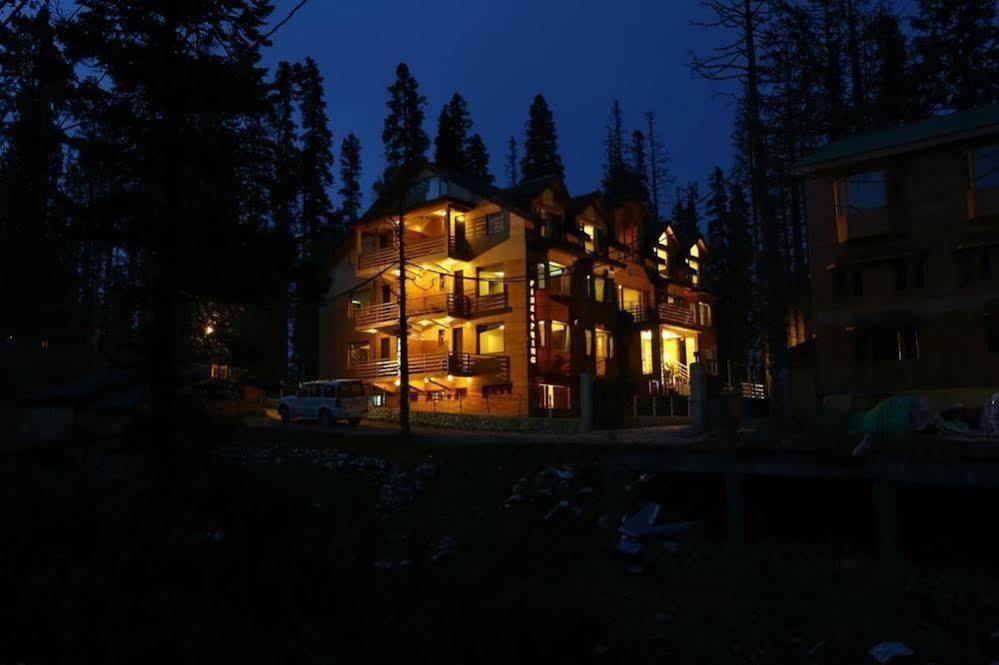 Hotel Pine Spring Gulmarg Exterior photo