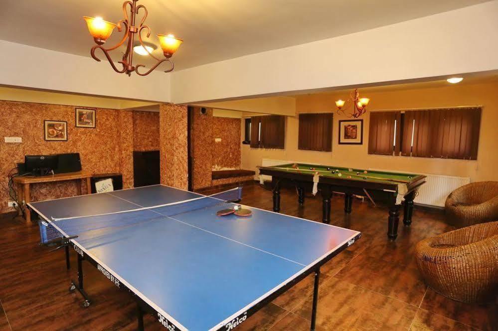 Hotel Pine Spring Gulmarg Exterior photo