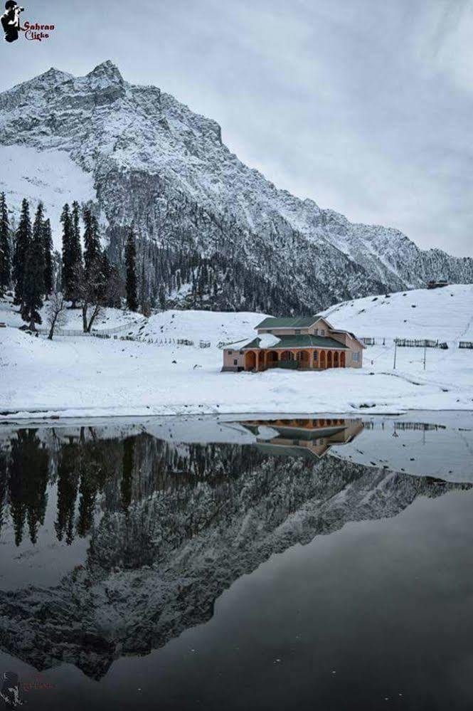 Hotel Pine Spring Gulmarg Exterior photo